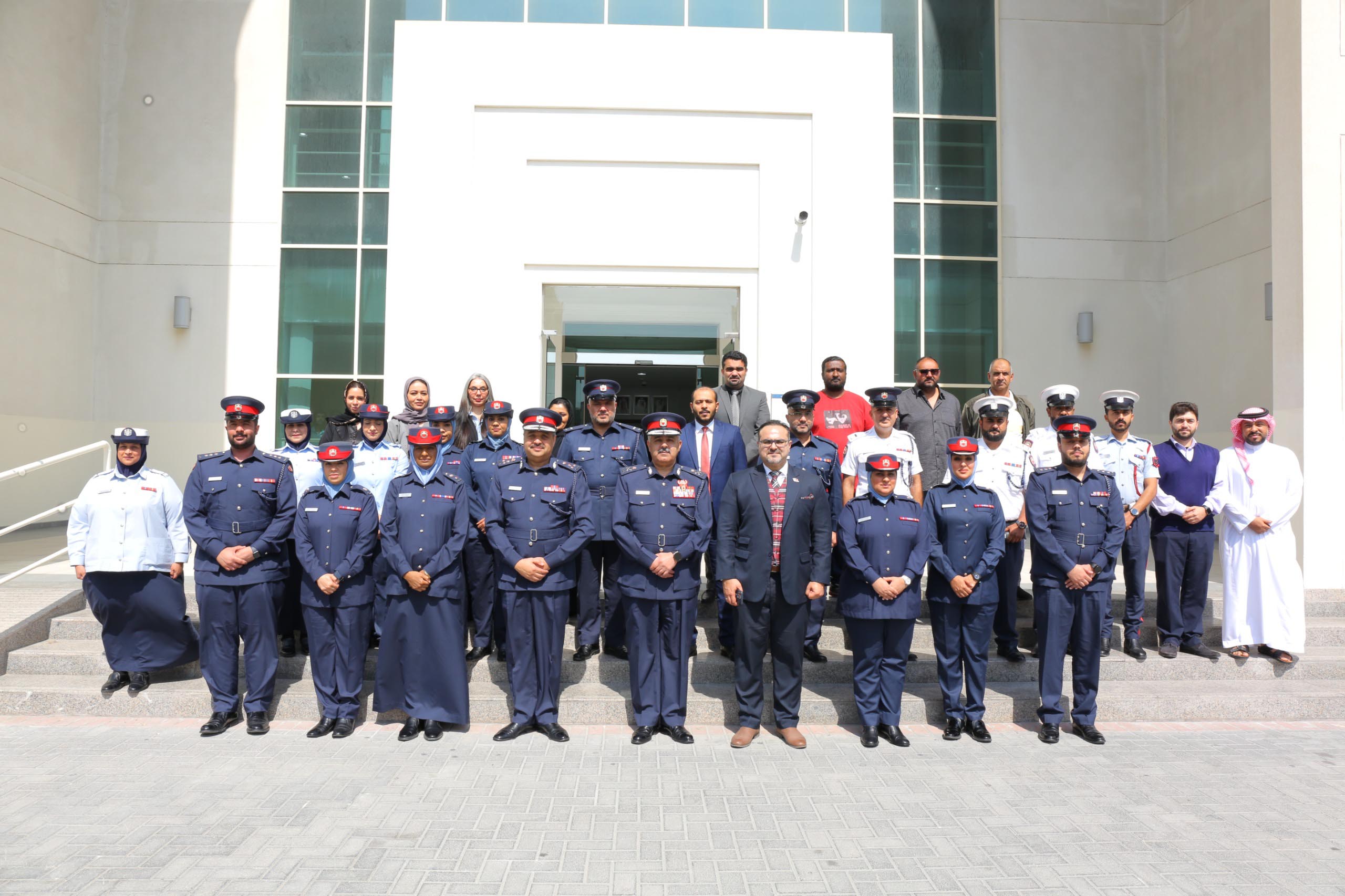 نائب رئيس الأمن العام يقوم بزيارة مساعد رئيس الامن العام لشؤون المجتمع<